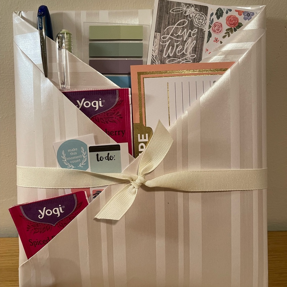 Gift Set with Tea and Stationery